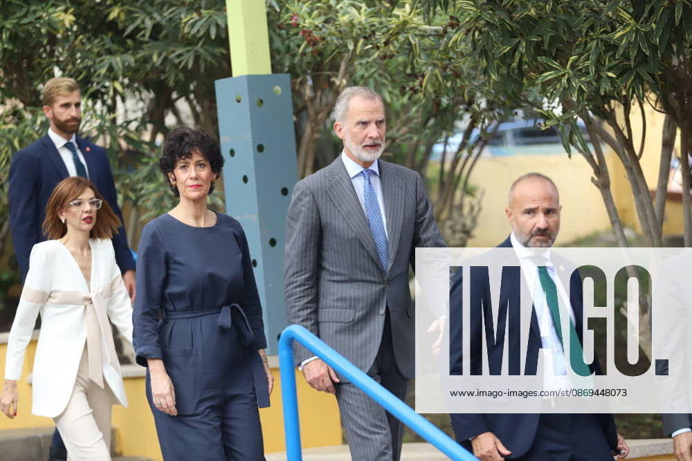 The King and Queen Visit the Autonomous City of Melilla: King Felipe VI and Elma Saiz i, Minister of Inclusion, Social Security, and Migration and Government Spokesperson, during a visit to the Pintor Eduardo Morillas Preschool and Elementary School on October 14, 2026, in Melilla, Spain. The King and Queen are making their first official visit to Melilla, where they have received a welcome just as enthusiastic as the one they received in Ceuta. In Ceuta, in addition to expressing their solidarity following the massive influx of migrants last July, the monarch wished to emphasize the Spanish identity of both autonomous cities. OCTOBER 14, 2026 PIXELATED Melilla Melilla, Spain
