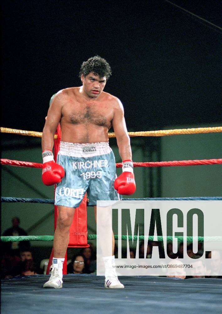 Jorge LOCOMOTORA Castro Dies ARCHIVE LA NACION BOXING JORGE LOCOMOTORA CASTRO VS. MIGUEL ANGEL ROBLEDO IN BERAZATAGUI ROA WON