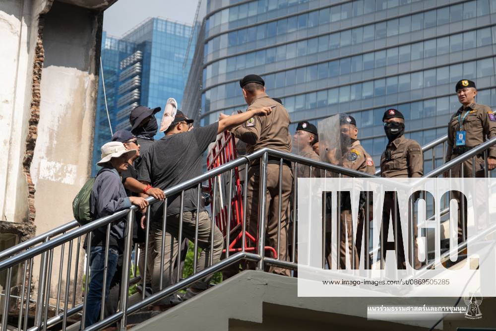 BANGKOK, THAILAND, OCTOBER 15, 2026: Civil society activists march in Bangkok to protest against the World Bank and the International Monetary Fund during their 2026 Annual Meetings. Demonstrators carry banners and signs opposing the institutions as organisers seek police permission to demonstrate outside the Queen Sirikit National Convention Center. Bangkok Thailand - ZUMAq101 20261015_zna_q101_045
