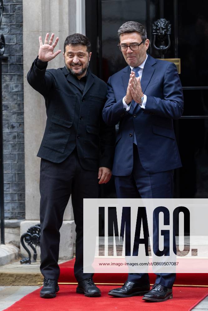 Ukrainian President Volodymyr Zelensky meets British Prime Minister Andy Burnham at Downing Street, London, UK - 14 Oct 2026 British Prime Minister Andy Burnham (R) and Ukrainian President Volodymyr Zelensky meet on the steps of 10 Downing Street , London Ukrainian President Volodymyr Zelensky meets with British Prime Minister Andy Burnham at Downing Street. They are joined by members of the Kings Guard London United Kingdom