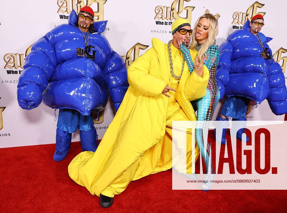 The World Premiere of ALI WHO: IZ I? in Los Angeles The World Premiere of ALI WHO: IZ I? at Legion Theater in Hollywood, California on 10 14 26. 14 Oct 2026 Pictured: Sacha Baron Cohen, Morgana Robinson.