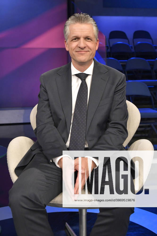 Thorsten Frei on the ARD talk show *maischberger* at the studio in Berlin-Adlershof, Berlin, October 14, 2026 Foto:xM.xBehrensx xFuturexImagex maischberger1410_6024