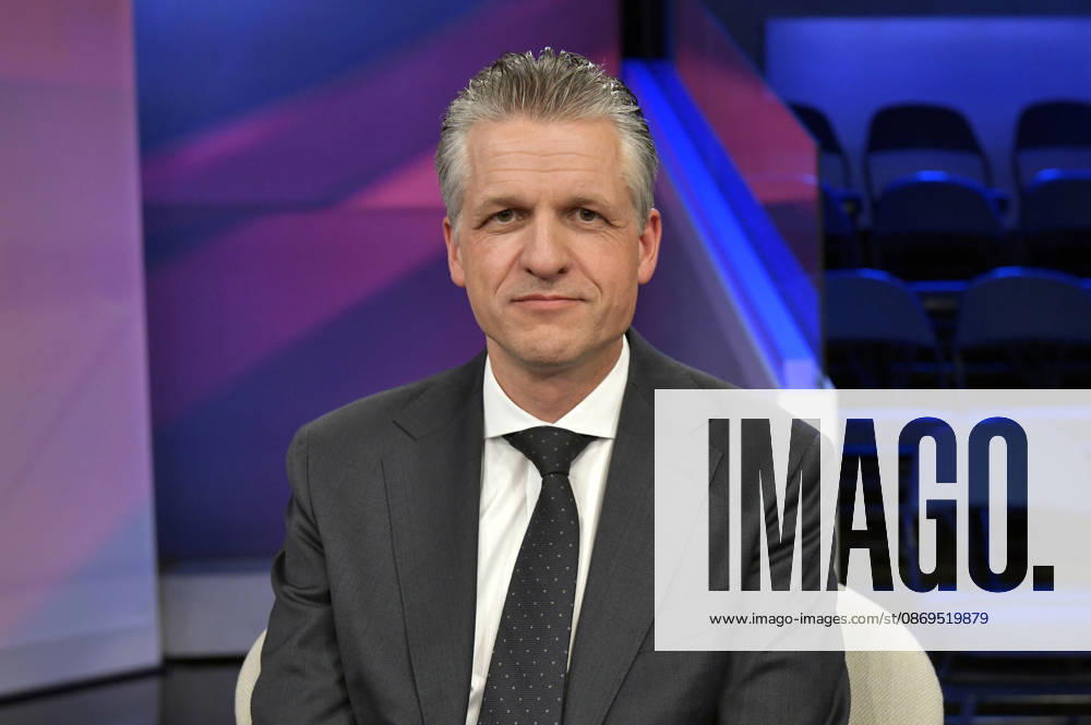 Thorsten Frei on the ARD talk show *maischberger* at the studio in Berlin-Adlershof, Berlin, October 14, 2026 Foto:xM.xBehrensx xFuturexImagex maischberger1410_6027