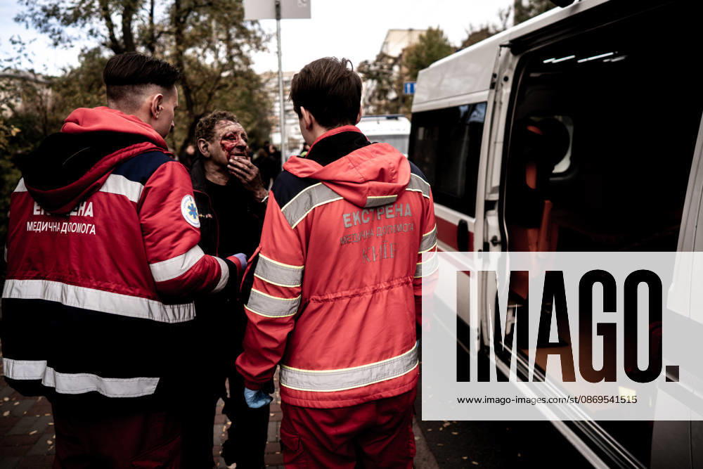 Aftermath of Russian drone attack in Kyiv KYIV, UKRAINE - OCTOBER 15: (EDITOR S NOTE: Image depicts graphic content) A Russian drone strikes a residential area in the city center, injuring a man who was near the impact site, in Kyiv, Ukraine, on October 15, 2026. Vincenzo Circosta Anadolu Kyiv Ukraine. Editorial use only. Please get in touch for any other usage.