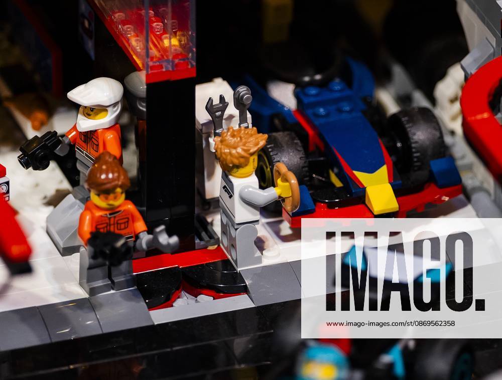 UTRECHT - LEGO during the first day of LEGO World at the Jaarbeurs. For seven days, young and old can have fun with the building toys. REMKO DE WAAL ANP netherlands out - belgium out