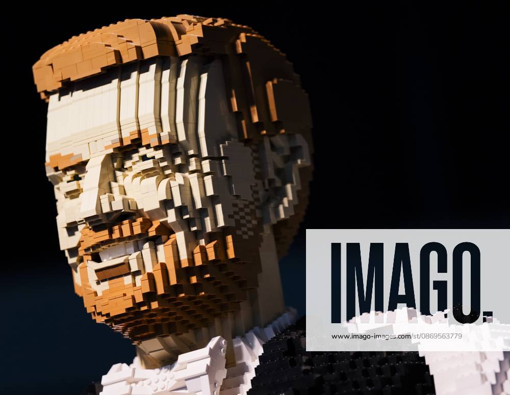 UTRECHT - King Willem-Alexander made of LEGO bricks during the first day of LEGO World at the Jaarbeurs. For seven days, young and old can have fun with the building toys. REMKO DE WAAL ANP netherlands out - belgium out