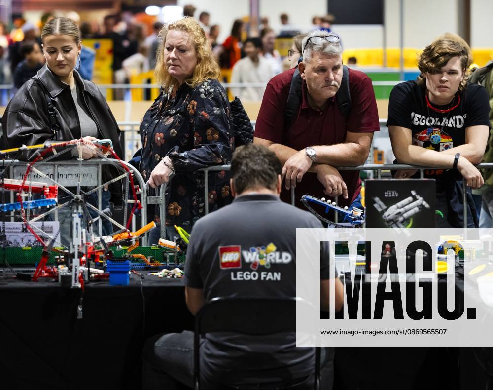 UTRECHT - Visitors view LEGO creations during the first day of LEGO World at the Jaarbeurs. For seven days, young and old can have fun with the building toys. REMKO DE WAAL ANP netherlands out - belgium out