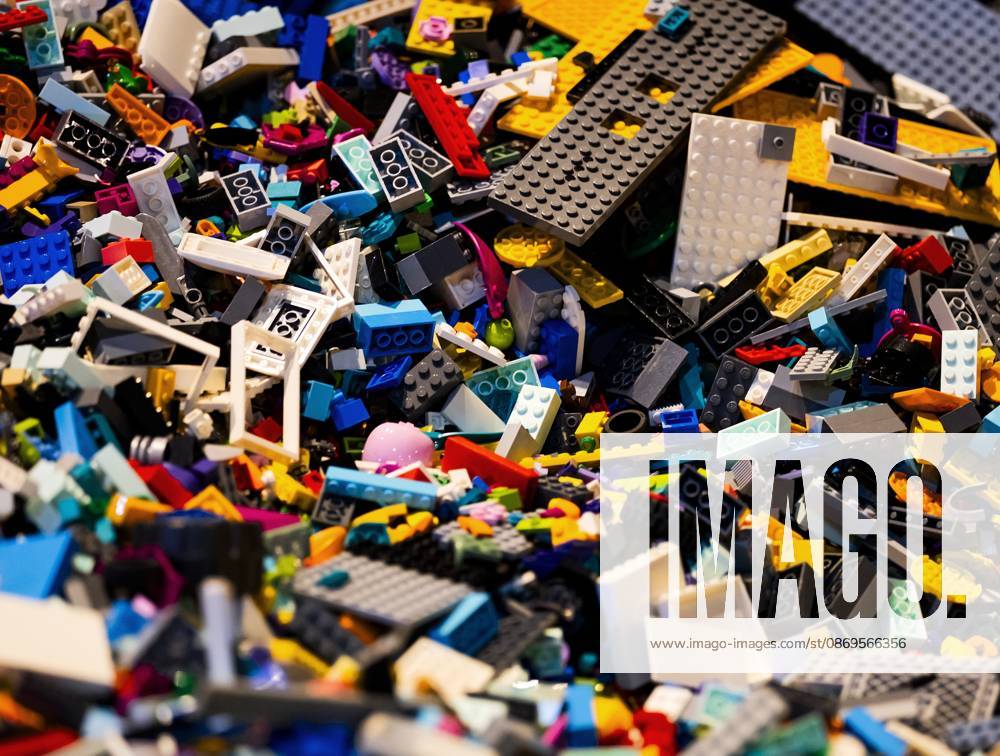 UTRECHT - LEGO bricks on the first day of LEGO World at the Jaarbeurs. For seven days, young and old can have fun with the building toys. REMKO DE WAAL ANP netherlands out - belgium out