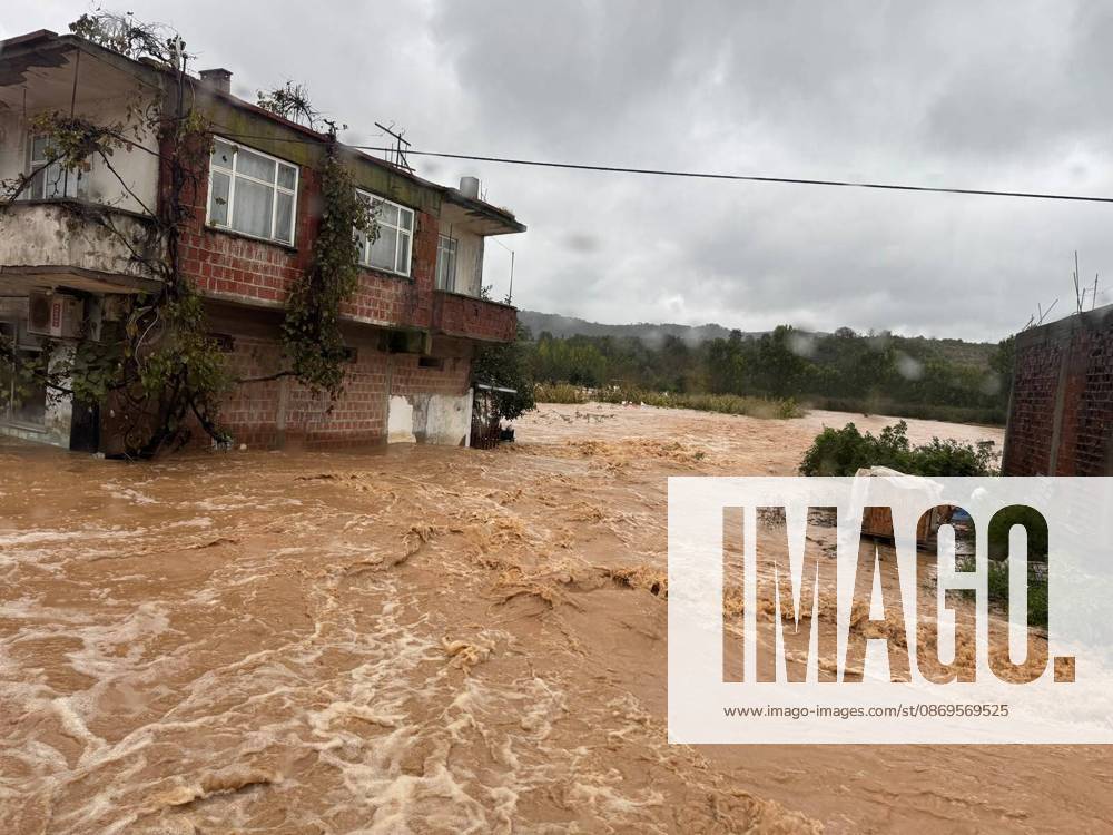 Heavy rain caused flooding in Turkiye s Sakarya SAKARYA, TURKIYE - OCTOBER 15: An aerialview of flooded streets and damaged residential areas after heavy rainfall caused streams and drainage channels to overflow in the Alandere neighborhood of the Kocaali district in Sakarya, Turkiye on October 15, 2026. Homes and roads were submerged due to the localized flash flooding following torrential downpours. Davut Genc Anadolu Sakarya Turkey. Editorial use only. Please get in touch for any other usage.