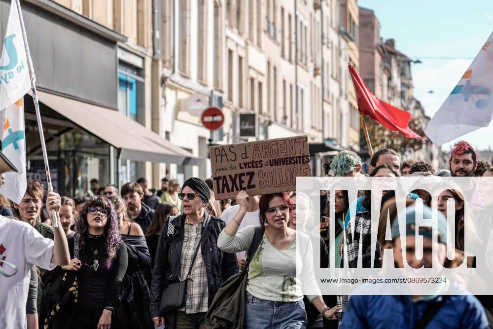 Student protests continue in Nancy NANCY, FRANCE - OCTOBER 15: Students march through the city center during a public demonstration in Nancy, France, on October 15, 2026. Students took to the streets to voice their demands regarding education and youth policies as part of ongoing mobilizations. Muhammed Said Tako Anadolu Nancy France. Editorial use only. Please get in touch for any other usage.