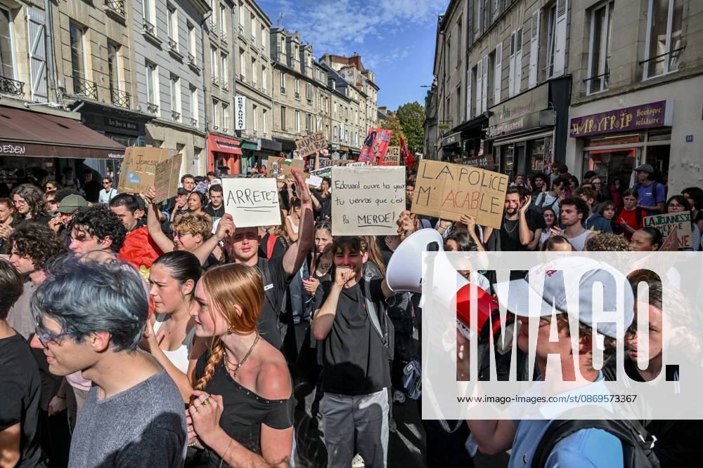 HIGH SCHOOL STUDENTS’ PROTEST PHOTOPQR OUEST FRANCE Martin ROCHE Caen October 15, 2026 On Thursday, October 15, 2026, about 400 people protested in the streets of Caen, Calvados. The demonstration was organized by the General Assembly of National Education staff, supported by union members, high school students, and college students. Photographer: Martin ROCHE, Ouest France, France. Fires have broken out at several schools in France as students protest by blocking access to educational institutions nationwide over school funding and learning conditions. Caen, FRANCE, France