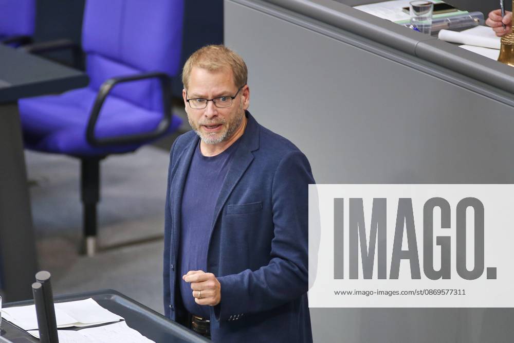German Bundestag 102nd Session of the Bundestag Lorenz Gösta Beutin, The Left