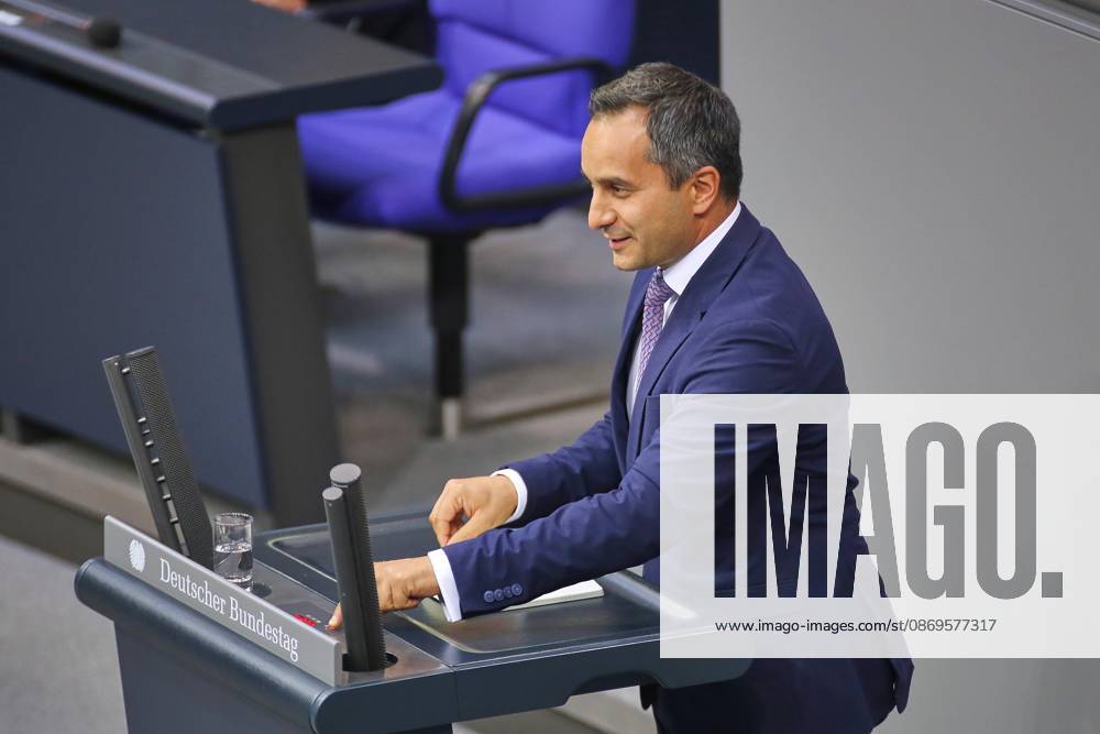German Bundestag 102nd Session of the Bundestag Mahmut Özdemir, SPD
