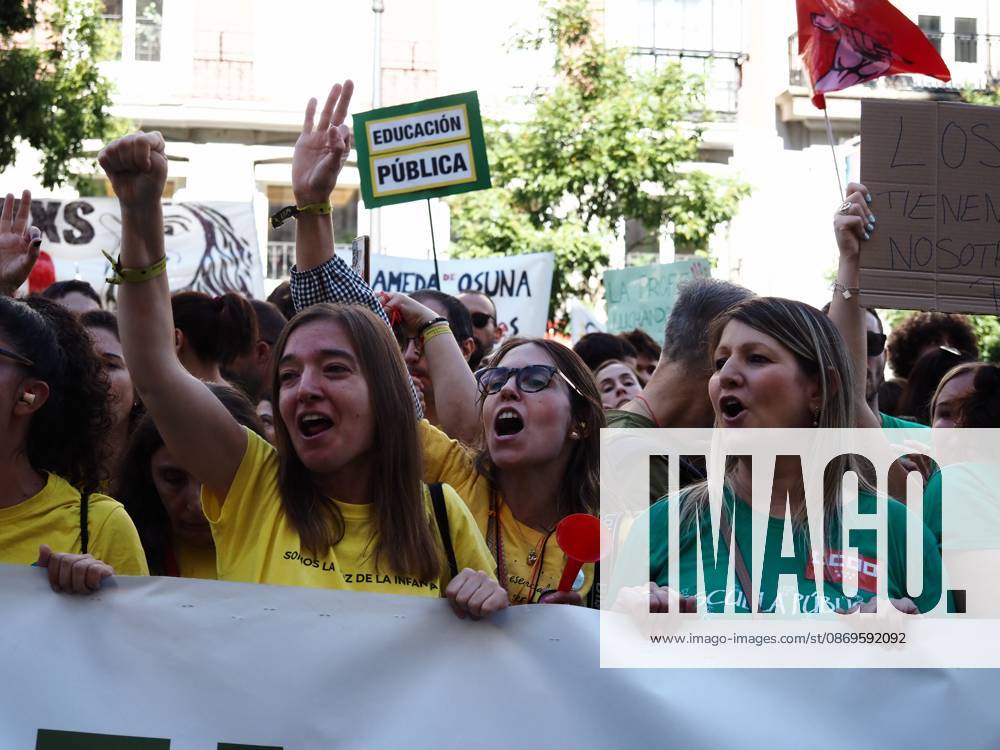 MADRID, SPAIN - October 15: Public education in Madrid is on strike, and the teachers called a demonstration at the headquarters of the Regional Ministry of Education (Consejeria de Educacion). The teachers got past the police cordon and blocked major thoroughfares Calle de Alcala and Paseo de Recoletos, causing traffic chaos as they passed through Plaza de Colon and Plaza de Cibeles. Madrid Spain - ZUMAh199 20261015_zip_h199_016