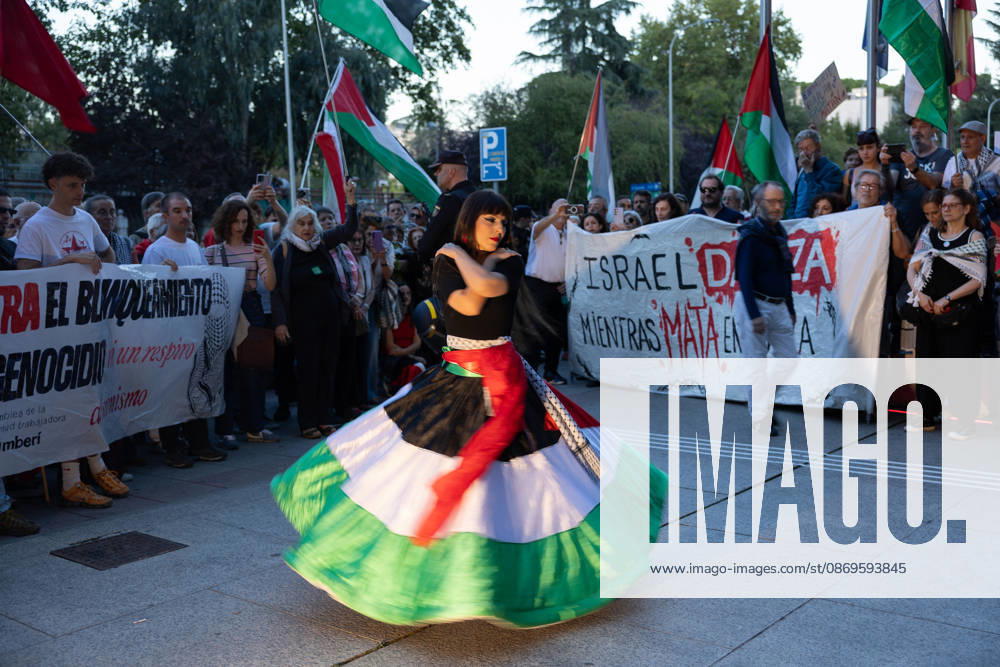 Rally to Boycott the Israeli Dance Company Batsheva A dancer during a rally to boycott the Israeli dance company Batsheva at the Teatros del Canal on October 15, 2026, in Madrid, Spain. The demonstration, organized by pro-Palestinian groups, calls for a boycott of the Israeli Batsheva Dance Company, which is presenting the show Sadeh21, by Ohad Naharin. The organizers claim that Israeli state funding of the company contributes to the use of culture to improve Israel’s image in the context of the war in Gaza. OCTOBER 15, 2026 BATSHEVA BOYCOTT ISRAEL GAZA DANCE ISRAELI COMPANYELÍ PROTEST RALLY DEMONSTRATION PALESTINIAN POLICE Jesús Hellí Madrid Madrid Spain