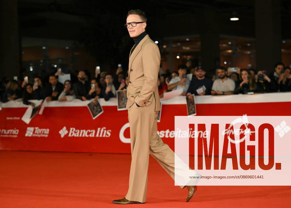 English actor Paul Bettany arrives for the screening of the movie VisionQuest at the 21st annual Rome International Film Festival in Rome, Italy, 15 October 2026. The Festa del Cinema di Roma runs from 13 to 25 October 2026. ANSA ETTORE FERRARI. Rome ITALY - ZUMAa110 20261015_zaf_a110_063