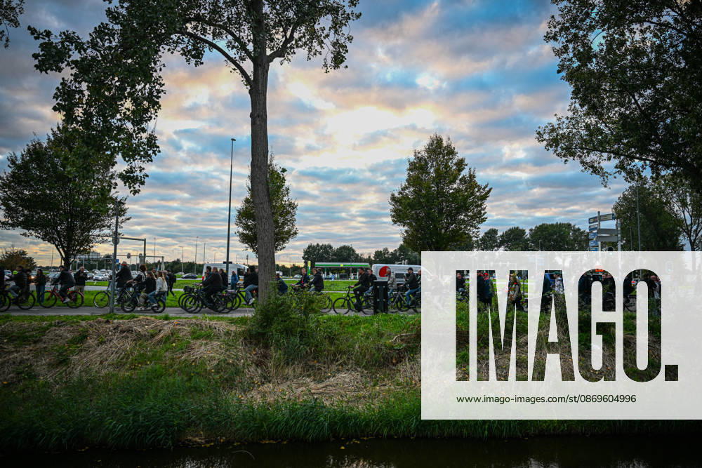 Pro-Palestinian protest in Netherlands ahead of AZ Alkmaar-Hapoe ALKMAAR, NETHERLANDS - OCTOBER 15: Pro-Palestinian demonstrator groups gather near AFAS Stadium to protest the UEFA Europa League football match between AZ Alkmaar and Hapoel Be er Sheva in Alkmaar, Netherlands on October 15, 2026. Security measures were heightened around the venue during the protest ahead of the match. Mouneb Taim Anadolu Alkmaar Netherlands. Editorial use only. Please get in touch for any other usage.