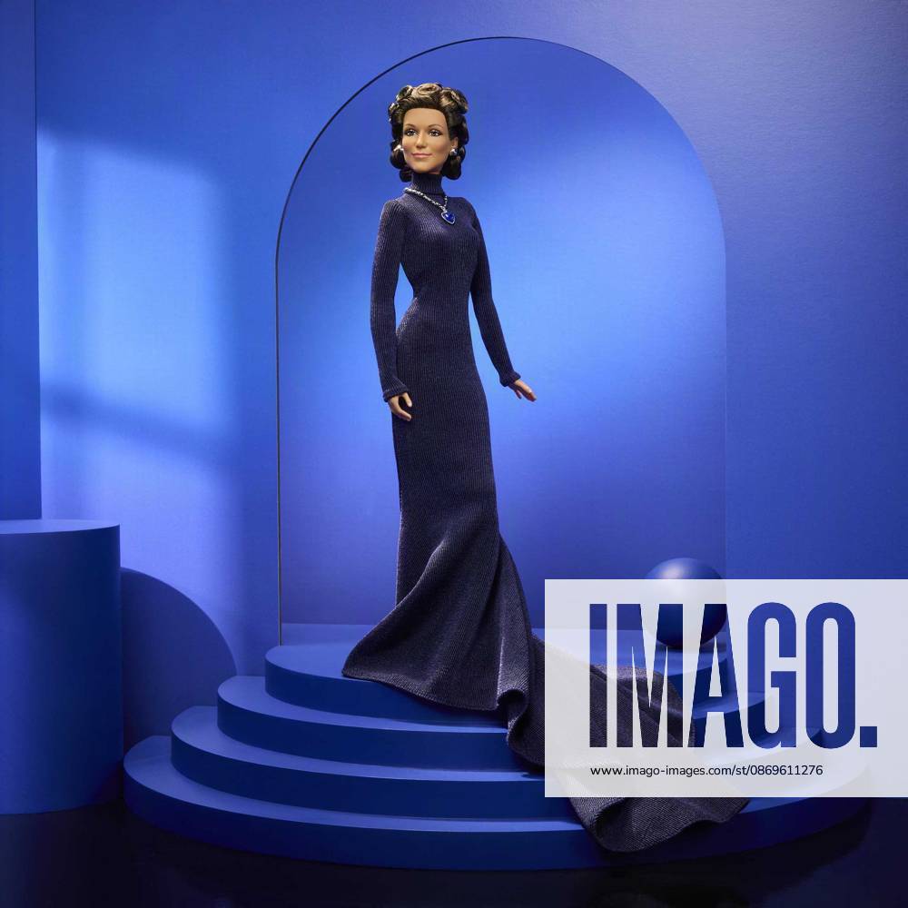Céline Dion gets her own Barbie doll based on her 1998 Oscars look Céline Dion gets her own Barbie doll based on her 1998 Oscars look., , Toymaker Mattel has announced the legendary Canadian singer is being honored with a Barbie Signature doll., , Céline’s doll wears a long-sleeve navy-blue gown and a necklace inspired by the blue heart-shaped diamond necklace, capturing her look as My Heart Will Go On from movie blockbuster Titanic won Best Original Song at the 1998 Academy Awards., , Céline said: It is a true honor to join the Barbie legacy with a doll inspired by one of the most meaningful moments of my career., , I hope this doll inspires everyone to express themselves with confidence, follow their dreams and believe in the power of