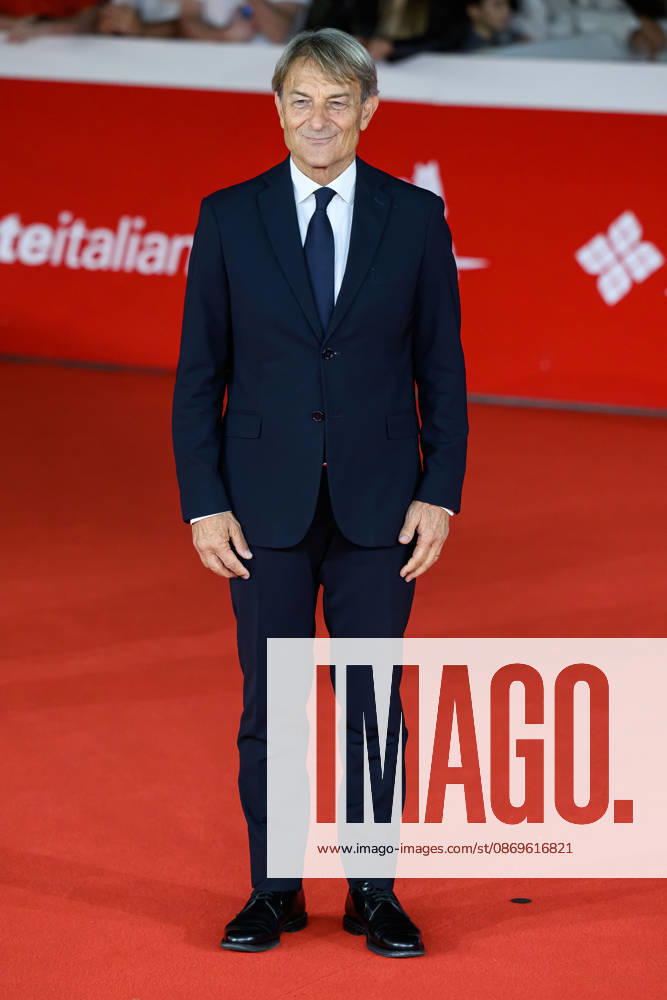 News - Rome Film Fest 2026 - DAY 2 Alberto De Rossi attends the Radici red carpet during the 21th Rome Film Festival at Auditorium Parco Della Musica on October 15, 2026 in Rome, Italy. Roma Auditorium Parco della Musica Italy