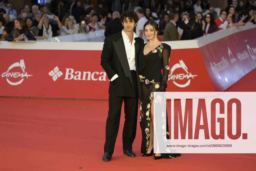 Massimiliano Caiazzo (l) and Maria Sole Pollio (r) attend the red carpet for the film Je so pazzo at the 2026 Rome Film Fest, held at the Auditorium Parco della Musica. Rome Italy - ZUMAs197 20261015_aaa_s197_360
