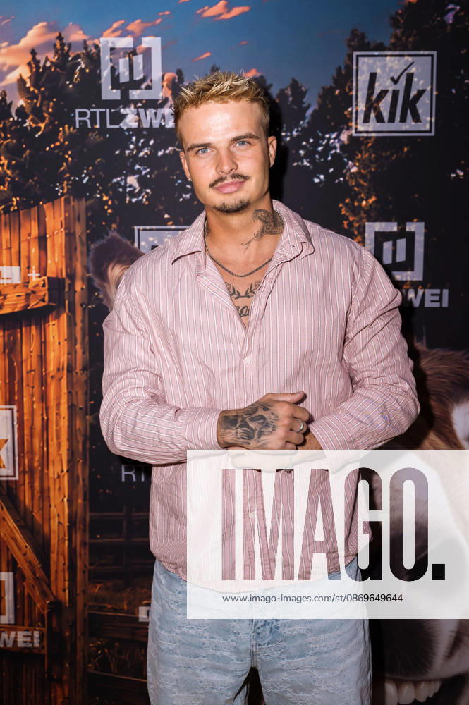 Brian Gamlien at the premiere of Season 2 of the reality TV show *Der Promihof* at the Gertrudenhof adventure farm in Hürth, October 14, 2026 Foto:xT.xFuturexImagex promihof_6040