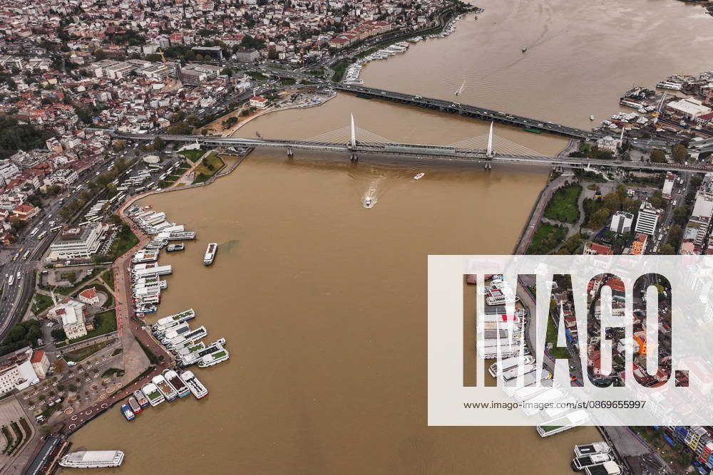 Heavy rain turns Istanbul’s coastal waters brown ISTANBUL, TURKIYE - OCTOBER 16: An aerial view of the brown-colored waters along parts of the Bosphorus and the Golden Horn in Istanbul, Turkiye, following heavy rainfall, on October 16, 2026. Hakan Akgun Anadolu Istanbul Turkey. Editorial use only. Please get in touch for any other usage.