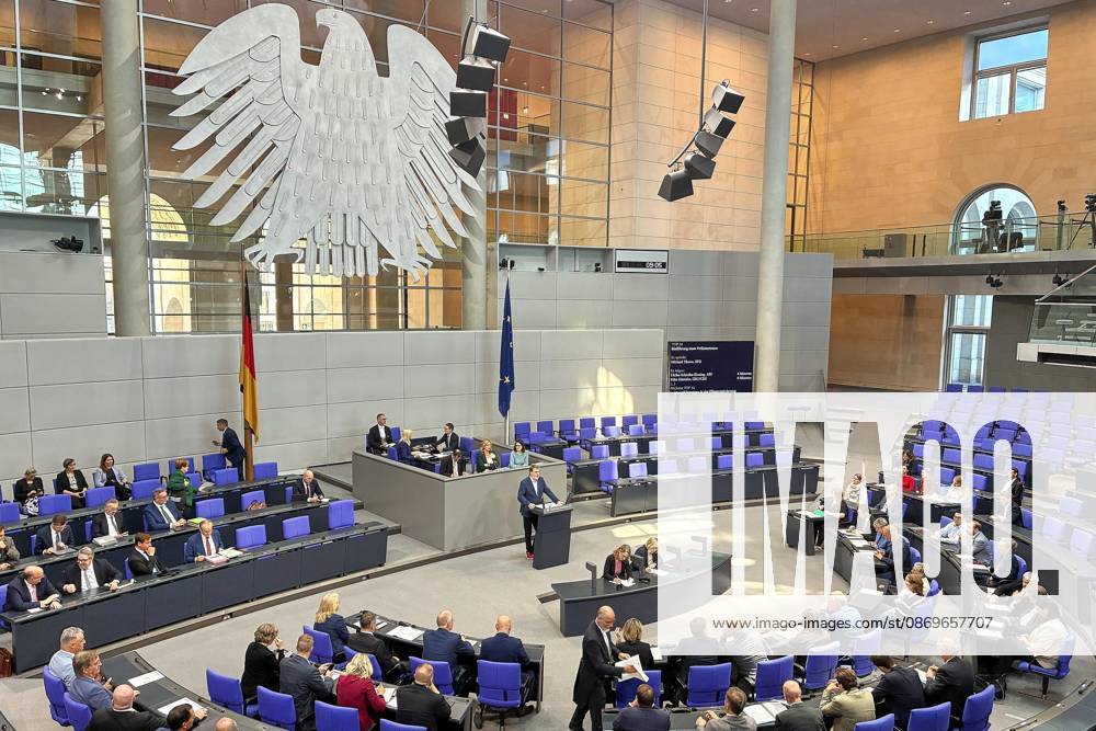 German Bundestag 103rd Session of the Bundestag A view of the plenary chamber with the parliamentary groups
