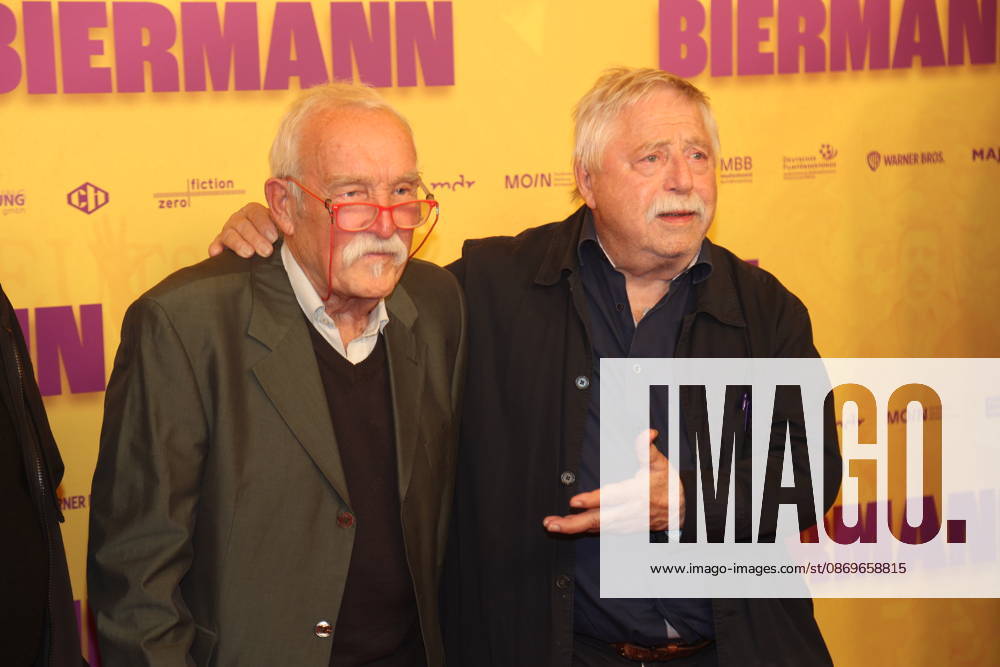 Günter Sommer and Wolf Biermann at the premiere of the documentary *Biermann* at the Kino International in Berlin
