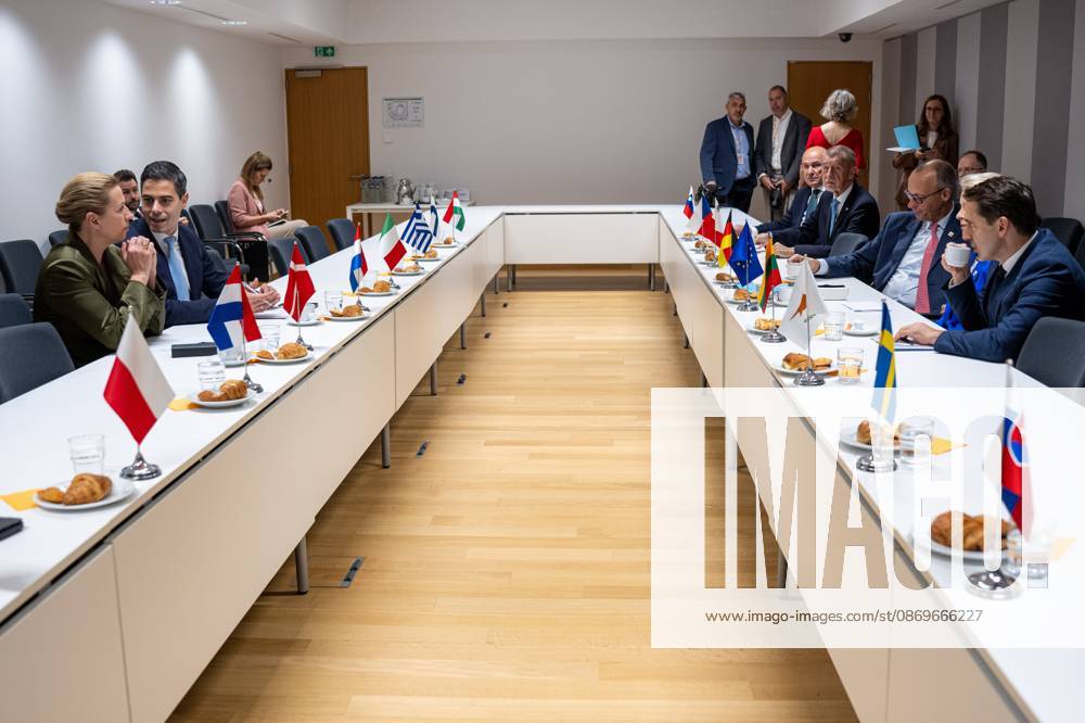 BRUSSELS - Prime Minister Rob Jetten (2L) and Prime Minister of Denmark Mette Frederiksen (L) during the second day of the European summit on, among other things, the EU multiannual budget. JONAS ROOSENS ANP netherlands out - belgium out