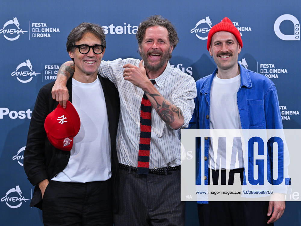 IPA89760907 - Roma Cinema Fest 2026. Day 4 Photocall for the film LORENZO THE INCREDIBLE ADVENTURE OF JOVANOTTI In the photo: Dario Zonta, Jovanotti (Lorenzo Cherubini), Carlo Zoratti