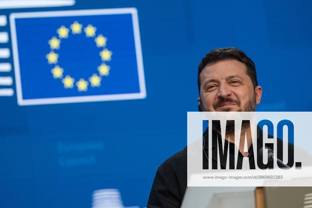 BRUSSELS - Ukrainian President Volodymyr Zelenskyy addresses the press during the second day of the European summit on, among other things, the EU multiannual budget. JONAS ROOSENS ANP netherlands out - belgium out