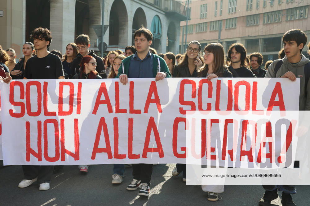 IPA89762464 - Bologna, October 16, 2026. Students and environmentalists gathered to demonstrate in support of the environment and against war on International Climate Day. Pictured is the march organized by OSA (Alternative Student Opposition) and Cambiare Rotta.