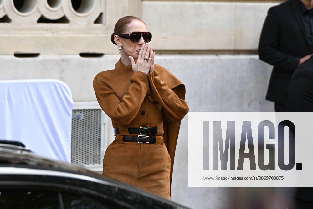 Celine Dion Leaves Her Hotel - Paris Celine Dion spend time with fans before going to the venue, hotel Royal Monceau in Paris, France on October 16, 2026. Photo by Lionel Urman ABACAPRESS.COM Paris France