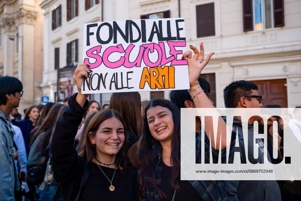 Thousands of students are taking to the streets to protest against the Meloni governments education policies. The students demands include: No one is a foreigner; fund schools, not war; and no to the militarization of school. Rome Italy - ZUMAg256 20261016_znp_g256_001