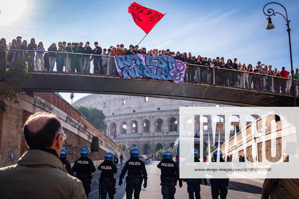 Thousands of students are taking to the streets to protest against the Meloni governments education policies. The students demands include: No one is a foreigner; fund schools, not war; and no to the militarization of school. Rome Italy - ZUMAg256 20261016_znp_g256_019