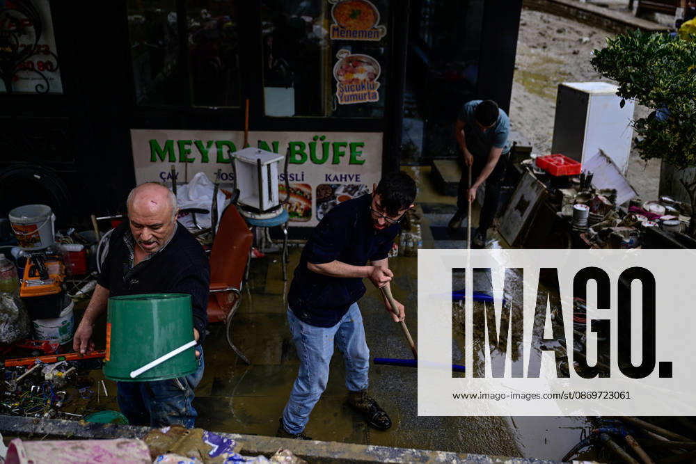 Cleanup and water drainage operations continue in Istanbul ISTANBUL, TURKIYE - OCTOBER 16: Local shopkeepers and residents clean mud, water, and debris from their shops and workplaces in the Ayazaga neighborhood of Sariyer district, Istanbul, Turkiye on October 16, 2026. Clean-up and water drainage operations continue uninterrupted following torrential rains on October 14 that inundated ground-floor businesses and disrupted local commerce across the district. Cem Tekkesinoglu Anadolu Istanbul Turkey. Editorial use only. Please get in touch for any other usage.