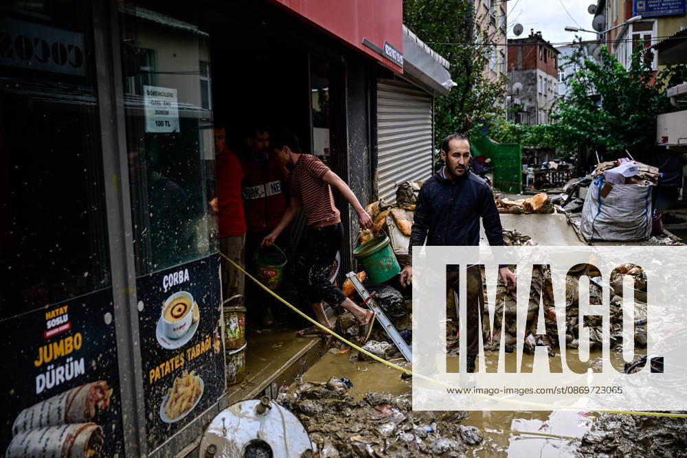 Cleanup and water drainage operations continue in Istanbul ISTANBUL, TURKIYE - OCTOBER 16: Local shopkeepers and residents clean mud, water, and debris from their shops and workplaces in the Ayazaga neighborhood of Sariyer district, Istanbul, Turkiye on October 16, 2026. Clean-up and water drainage operations continue uninterrupted following torrential rains on October 14 that inundated ground-floor businesses and disrupted local commerce across the district. Cem Tekkesinoglu Anadolu Istanbul Turkey. Editorial use only. Please get in touch for any other usage.