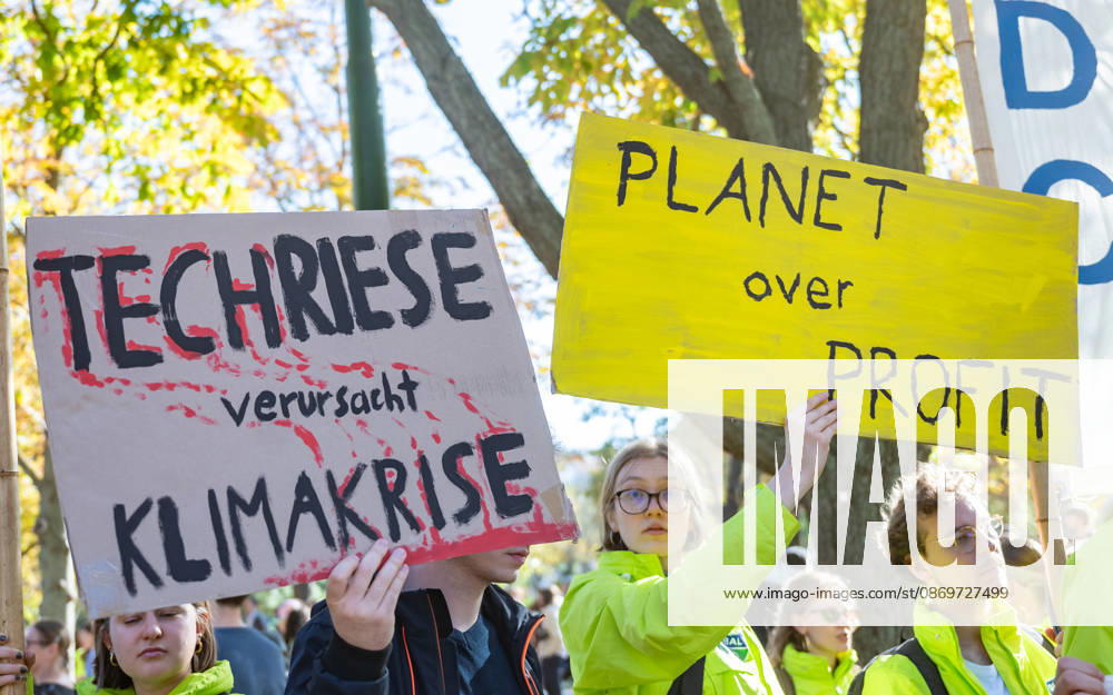 Fridays For Future Climate Strike: Announcing Climate Action Isn’t Enough—Without Climate Action, Everything Is Nothing Participants in the Fridays For Future climate strike, under the slogan Announcing Climate Action Isn’t Enough—Without Climate Action, Everything Is Nothing, gathered on Prater Hauptallee near Praters