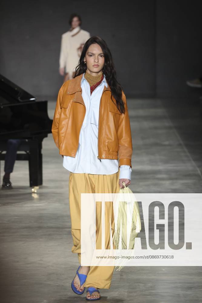 Lilly Sarti presents her collection at Sao Paulo Fashion Week 61. Sao Paulo (SP), 10 16 2026 Fashion SPFW n61 The Lilly Sarti brand presents its collection during Sao Paulo Fashion Week n61, in Sao Paulo, this Friday (16).(Foto: Leco Viana Thenews2 imago images) Lilly Sarti presents her collection at Sao Paulo Fashion Week 61.