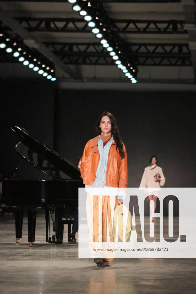 SãO PAULO, SP - 16.10.2026: SPFW N61 - Designer Lilly Sarti presents a collection that explores the contrast between feminine strength and delicacy this Friday (16), at the 61st edition of São Paulo Fashion Week (SPFW), at the Pavilhão das Culturas Brasileiras, in Parque Ibirapuera, in São Paulo (SP). The show was accompanied by live grand piano music by Pablo Rossi. x3033035x AngÃ licaxAlves