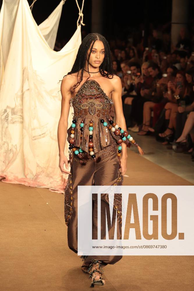 Hisha s fashion show at SPFW. Sao Paulo (SP), 10 16 2026 - Fashion SPFW - Hisha fashion show during Sao Paulo Fashion Week N61 at Pacubra in Ibirapuera, Sao Paulo.(Foto: Fabricio Bomjardim Thenews2 imago images) Hisha s fashion show at SPFW.