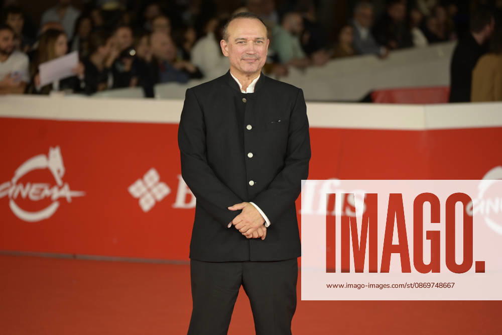 Vincent Perez attends the red carpet for the film Un jeu dangereux at the 2026 Rome Film Fest, held at the Auditorium Parco della Musica. Rome Italy - ZUMAs197 20261016_aaa_s197_648