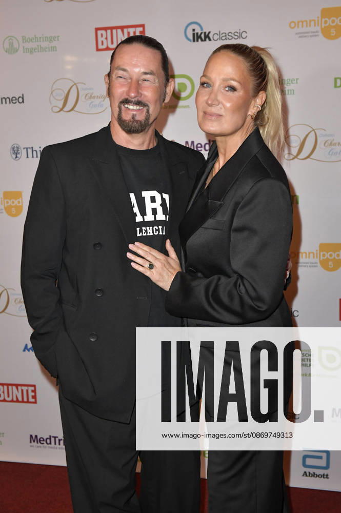 Janine Kunze with her husband Dirk Budach at the 15th Diabetes Charity Gala 2026 at Bar jeder Vernunft in Berlin, October 16, 2026 Foto:xM.xBehrensx xFuturexImagex diabetes_6031