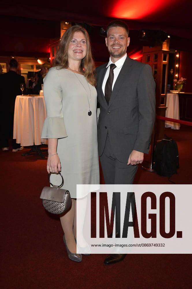 Jennifer Fuchsberger Buyan and Julien Fuchsberger at the 15th Diabetes Charity Gala 2026 at Bar jeder Vernunft in Berlin, October 16, 2026 Foto:xM.xBehrensx xFuturexImagex diabetes_6046