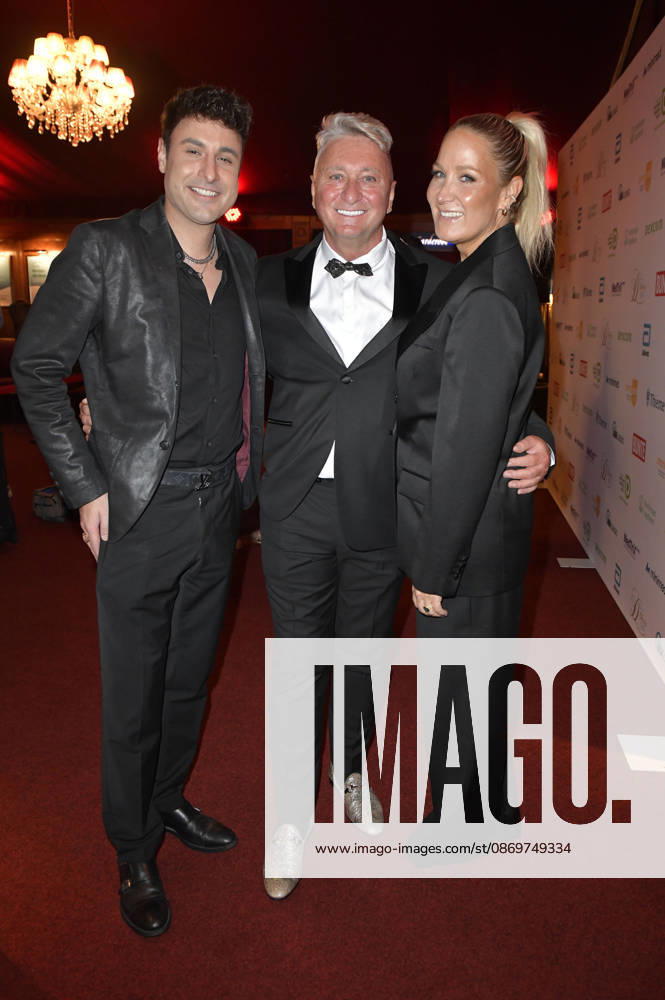 David Klee, Hubert Fella, and Janine Kunze at the 15th Diabetes Charity Gala 2026 at Bar jeder Vernunft in Berlin, October 16, 2026 Foto:xM.xBehrensx xFuturexImagex diabetes_6048