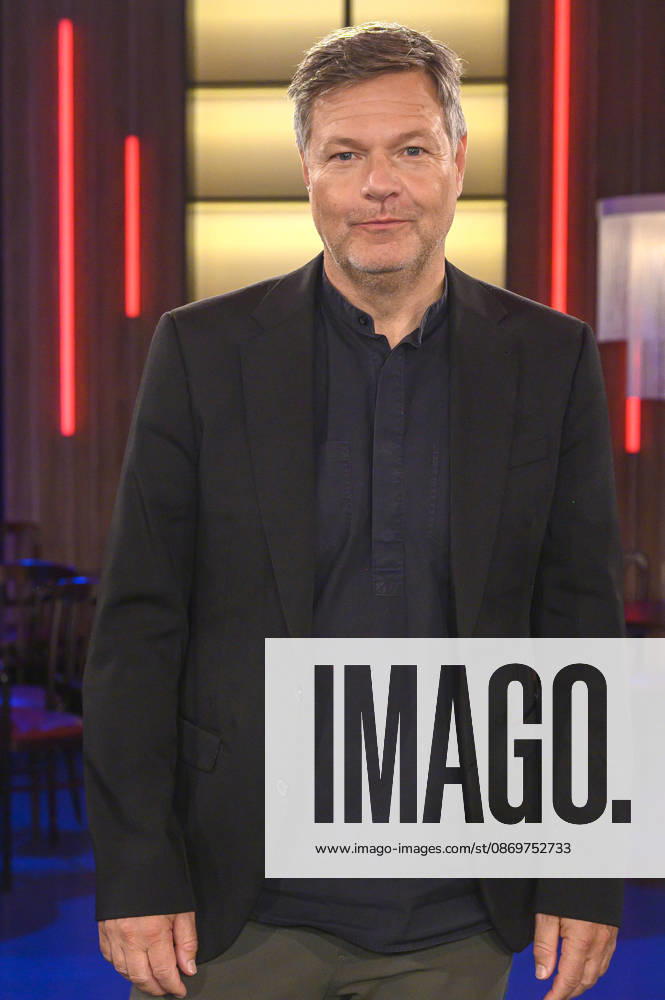 Robert Habeck during the taping of the WDR talk show Kölner Treff at WDR Studio BS 3 in Cologne, October 16, 2026 Foto:xW.xRanderathx xFuturexImagex koelner_treff1610_6066