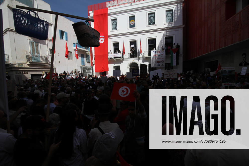 Demonstrators take to the streets of Tunis during a march calling for social and economic reforms and the protection of civil liberties, amid public concerns over rising living costs, workers rights and freedom of expression on October 17, 2026. Organized by trade unions, journalists representatives, lawyers and civil society groups, the demonstration brings together protesters demanding accountability and defending fundamental rights. The march highlights ongoing concerns over Tunisias economic situation and the space for public dissent. Tunis Tunisia - ZUMAm342 20261017_zsp_m342_003