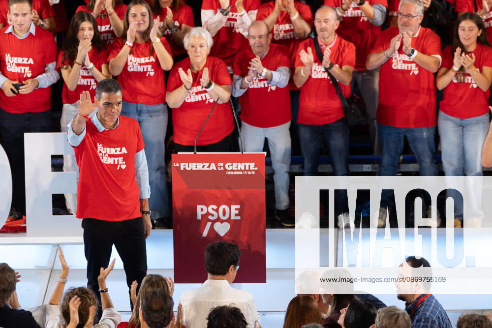 The PSOE Holds Its Federal Committee Meeting in Fuenlabrada, Madrid Prime Minister Pedro Sánchez during the PSOE Federal Committee meeting at the Tomás y Valiente Art Center on October 17, 2026, in Fuenlabrada, Madrid, Spain. The meeting served to ratify the party’s candidate lists for the general election on November 29 and to confirm its secretary-general, Pedro Sánchez, as the candidate for Prime Minister. OCTOBER 17, 2026 Jesús Hellí Fuenlabrada, Madrid Fuenlabrada, Madrid, Spain