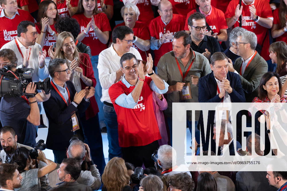 The PSOE Holds Its Federal Committee Meeting in Fuenlabrada, Madrid Prime Minister Pedro Sánchez during the PSOE Federal Committee meeting at the Tomás y Valiente Art Center on October 17, 2026, in Fuenlabrada, Madrid, Spain. The meeting served to ratify the party’s candidate lists for the general election on November 29 and to confirm its secretary-general, Pedro Sánchez, as the candidate for Prime Minister. OCTOBER 17, 2026 Jesús Hellí Fuenlabrada, Madrid Fuenlabrada, Madrid, Spain