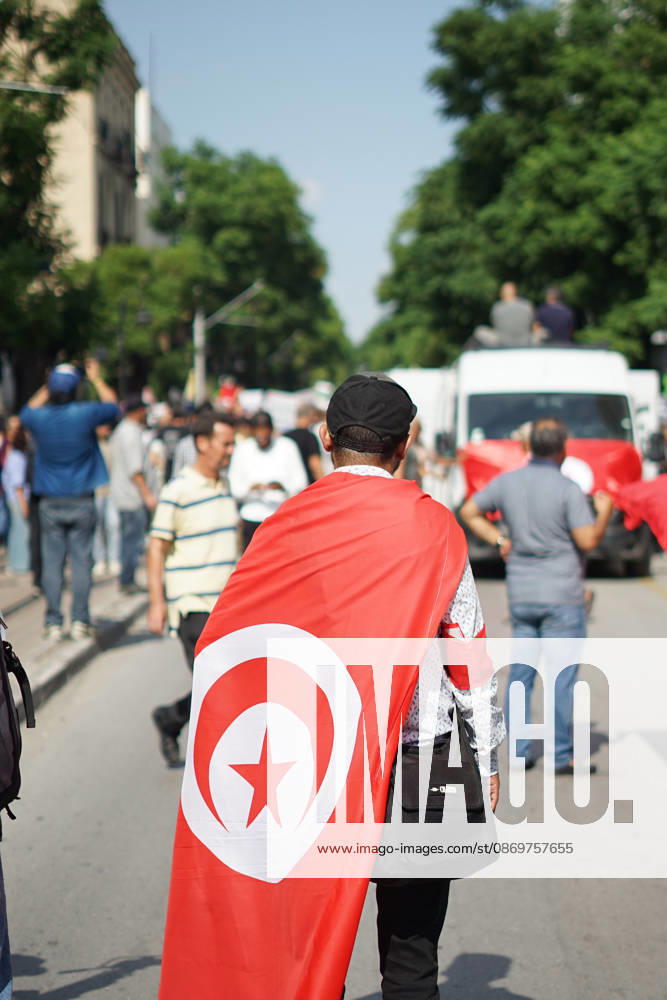 Demonstrators take to the streets of Tunis during a march calling for social and economic reforms and the protection of civil liberties, amid public concerns over rising living costs, workers rights and freedom of expression on October 17, 2026. Organized by trade unions, journalists representatives, lawyers and civil society groups, the demonstration brings together protesters demanding accountability and defending fundamental rights. The march highlights ongoing concerns over Tunisias economic situation and the space for public dissent. Tunis Tunisia - ZUMAm342 20261017_zsp_m342_030